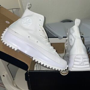 White converse star hike